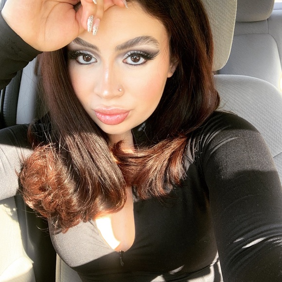 Meet your Posher, Tanya - Picture 2 of 3